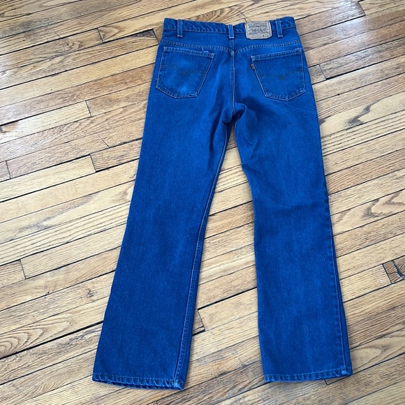 Vintage Straight Leg Orange Tab Levis in Medium Blue Wash - Picture 2 of 6